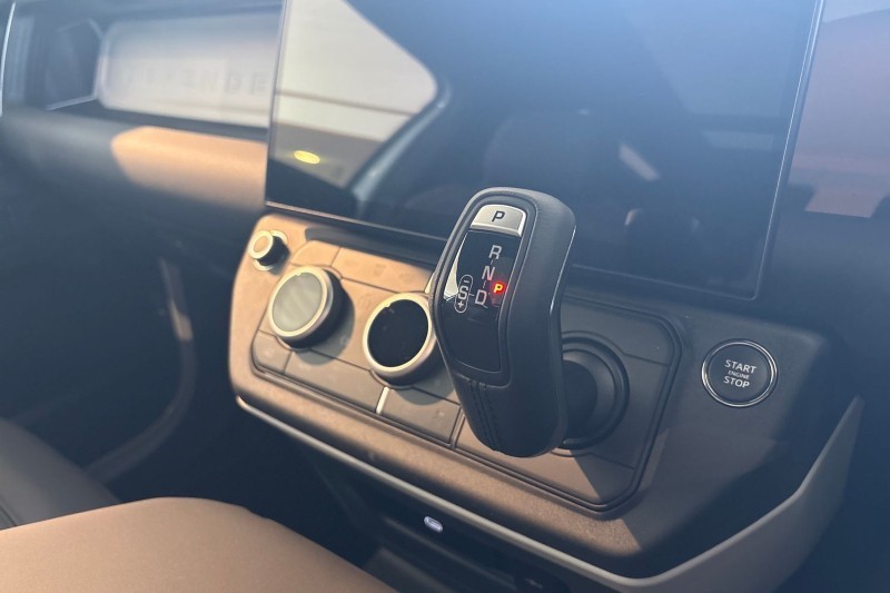  LAND ROVER DEFENDER 3.0 D250 X-Dynamic SE 90 3dr Auto [6 Seat] 5261249