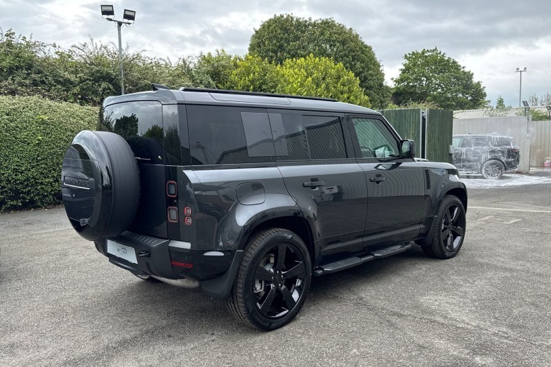  LAND ROVER DEFENDER 3.0 D350 X-Dynamic HSE 110 5dr Auto [7 Seat] 5430652