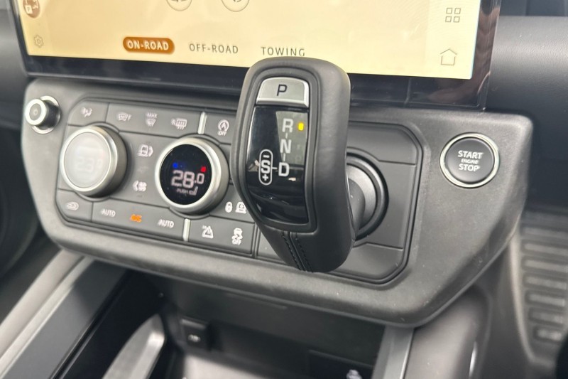  LAND ROVER DEFENDER 3.0 D350 X-Dynamic HSE 110 5dr Auto [7 Seat] 5430614
