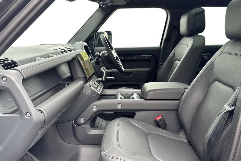  LAND ROVER DEFENDER 3.0 D350 X-Dynamic HSE 110 5dr Auto [7 Seat] 5430604