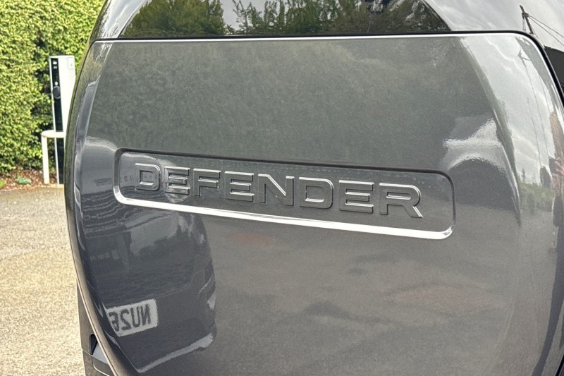  LAND ROVER DEFENDER 3.0 D350 X-Dynamic HSE 110 5dr Auto [7 Seat] 5430650
