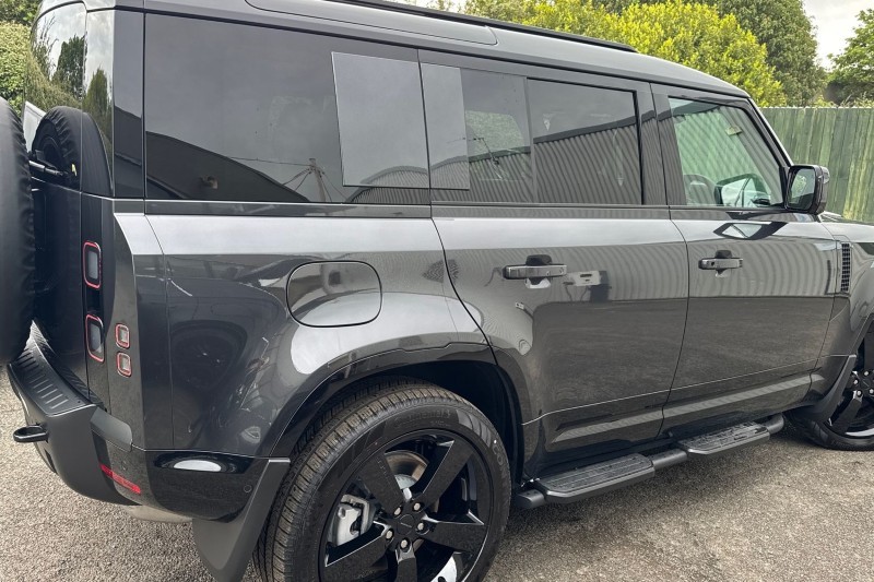 LAND ROVER DEFENDER 3.0 D350 X-Dynamic HSE 110 5dr Auto [7 Seat] 5430655