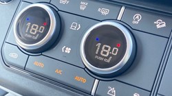 LAND ROVER DEFENDER 3.0 D250 S 90 3dr Auto 5376292