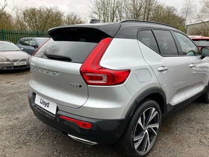 2019 (19) VOLVO XC40 2.0 D3 R DESIGN Pro 5dr AWD Geartronic