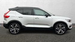2019 (19) VOLVO XC40 2.0 D3 R DESIGN Pro 5dr AWD Geartronic 3047638