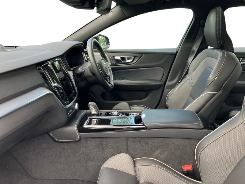 2021 (21) VOLVO S60 2.0 T8 Recharge PHEV R DESIGN 4dr AWD Auto 3472494