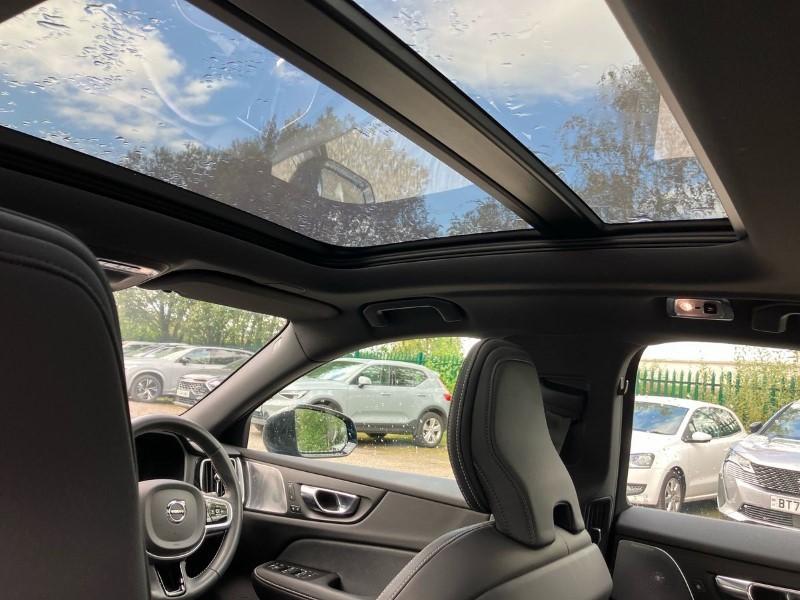 2021 (21) VOLVO S60 2.0 T8 Recharge PHEV R DESIGN 4dr AWD Auto 3472501