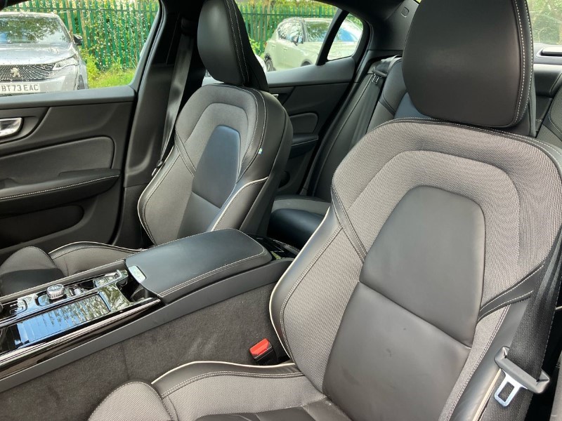 2021 (21) VOLVO S60 2.0 T8 Recharge PHEV R DESIGN 4dr AWD Auto 3472524