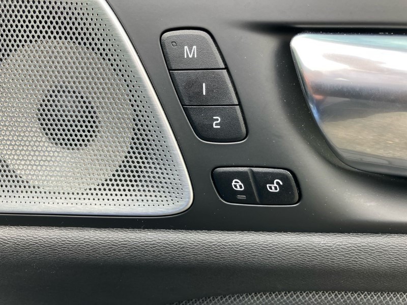 2021 (21) VOLVO S60 2.0 T8 Recharge PHEV R DESIGN 4dr AWD Auto 3472535