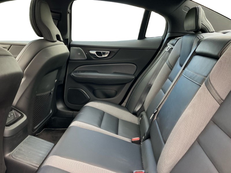 2021 (21) VOLVO S60 2.0 T8 Recharge PHEV R DESIGN 4dr AWD Auto 3472495