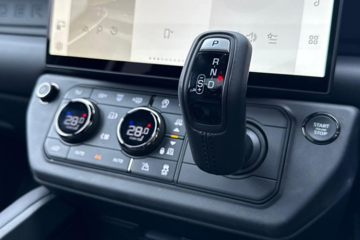  LAND ROVER DEFENDER 4.4 P635 Octa Black 110 5dr Auto 5866844