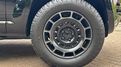 LAND ROVER DEFENDER 4.4 P635 Octa Black 110 5dr Auto 5866839