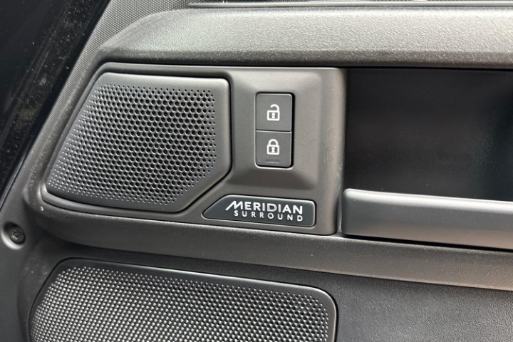 LAND ROVER DEFENDER 4.4 P635 Octa Black 110 5dr Auto 5866855