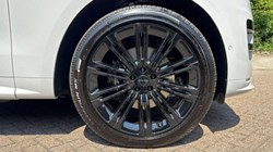 LAND ROVER RANGE ROVER SPORT 3.0 P460e Dynamic SE 5dr Auto 5598940