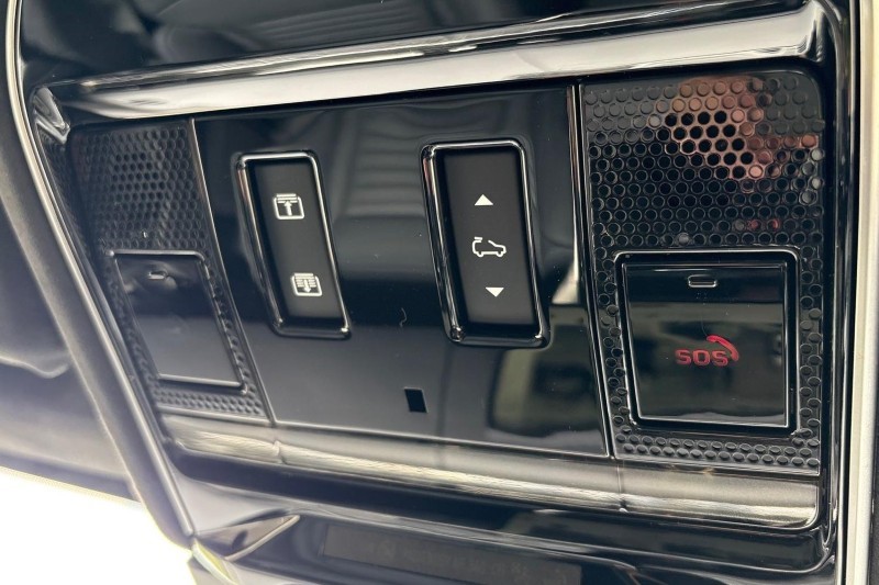  LAND ROVER RANGE ROVER SPORT 4.4 P635 V8 SV Ultimate Edition 5dr Auto 5585584