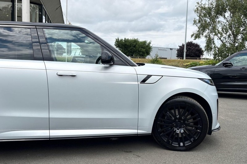  LAND ROVER RANGE ROVER SPORT 4.4 P635 V8 SV Ultimate Edition 5dr Auto 5585581