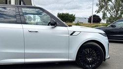 LAND ROVER RANGE ROVER SPORT 4.4 P635 V8 SV Ultimate Edition 5dr Auto 5585581