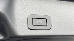 LAND ROVER RANGE ROVER EVOQUE 2.0 D200 Hoxton Edition 5dr Auto 5865391