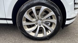 LAND ROVER RANGE ROVER EVOQUE 2.0 D200 Hoxton Edition 5dr Auto 5865359