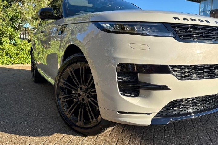 LAND ROVER RANGE ROVER SPORT 3.0 D300 Dynamic SE 5dr Auto 5972635