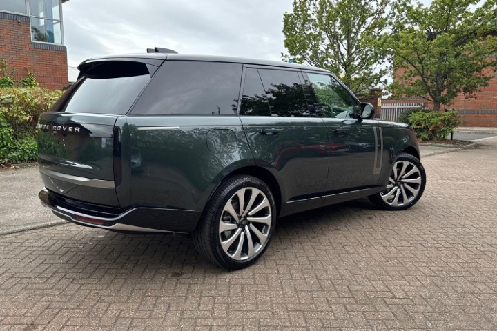  LAND ROVER RANGE ROVER 3.0 D300 Westminster Edition 4dr Auto 5865305