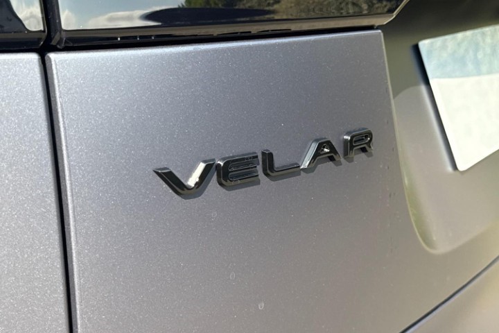  LAND ROVER RANGE ROVER VELAR 3.0 D300 MHEV Belgravia Edition Satin 5dr Auto 5634969