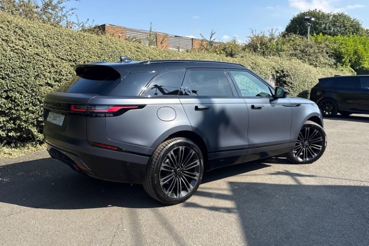  LAND ROVER RANGE ROVER VELAR 3.0 D300 MHEV Belgravia Edition Satin 5dr Auto 5634974