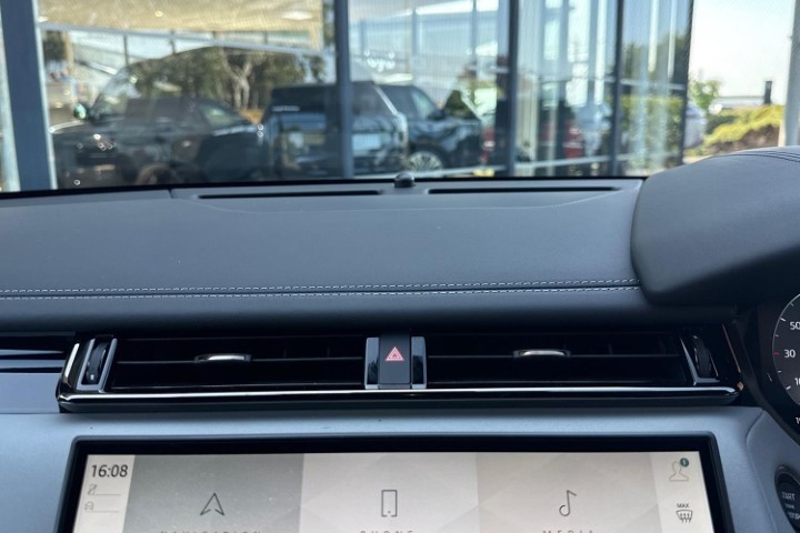  LAND ROVER RANGE ROVER VELAR 3.0 D300 MHEV Belgravia Edition Satin 5dr Auto 5634957