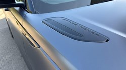 LAND ROVER RANGE ROVER VELAR 3.0 D300 MHEV Belgravia Edition Satin 5dr Auto 5634941