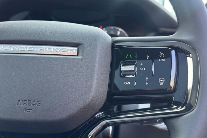  LAND ROVER RANGE ROVER VELAR 3.0 D300 MHEV Belgravia Edition Satin 5dr Auto 5634950