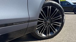 LAND ROVER RANGE ROVER VELAR 3.0 D300 MHEV Belgravia Edition Satin 5dr Auto 5634972