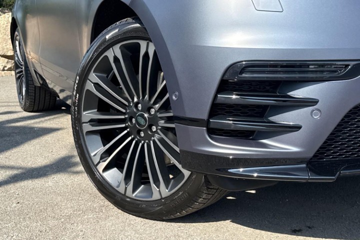  LAND ROVER RANGE ROVER VELAR 3.0 D300 MHEV Belgravia Edition Satin 5dr Auto 5634967