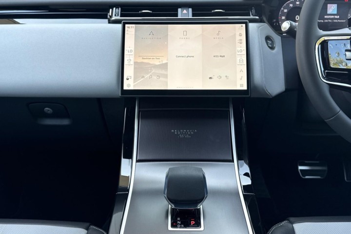  LAND ROVER RANGE ROVER VELAR 3.0 D300 MHEV Belgravia Edition Satin 5dr Auto 5634935