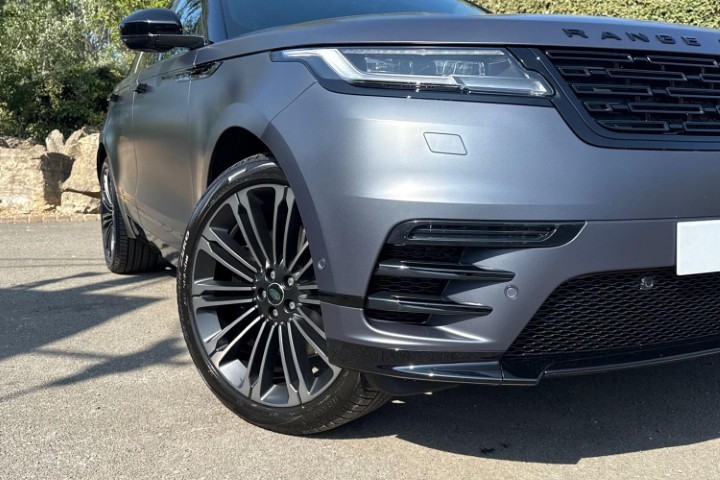  LAND ROVER RANGE ROVER VELAR 3.0 D300 MHEV Belgravia Edition Satin 5dr Auto 5634965