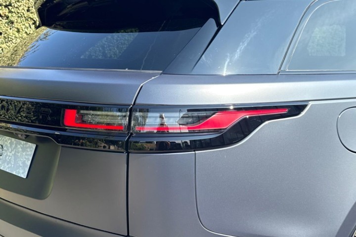  LAND ROVER RANGE ROVER VELAR 3.0 D300 MHEV Belgravia Edition Satin 5dr Auto 5634970