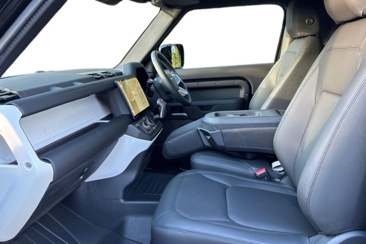 LAND ROVER DEFENDER 3.0 D250 Hard Top S Auto [3 Seat] 5972540