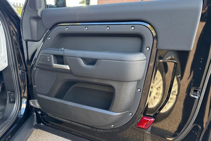 LAND ROVER DEFENDER 3.0 D250 Hard Top S Auto [3 Seat] 5972559