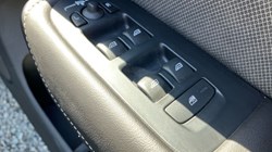 2019 (19) VOLVO XC60 2.0 B4D R DESIGN 5dr AWD Geartronic 3489900