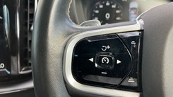 2019 (19) VOLVO XC60 2.0 B4D R DESIGN 5dr AWD Geartronic 3489905