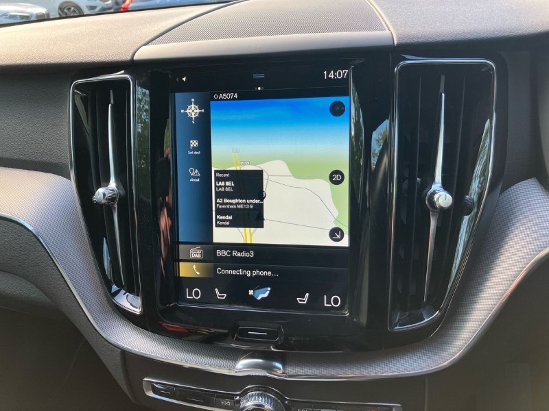 2019 (19) VOLVO XC60 2.0 B4D R DESIGN 5dr AWD Geartronic 3489910