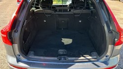 2019 (19) VOLVO XC60 2.0 B4D R DESIGN 5dr AWD Geartronic 3489922