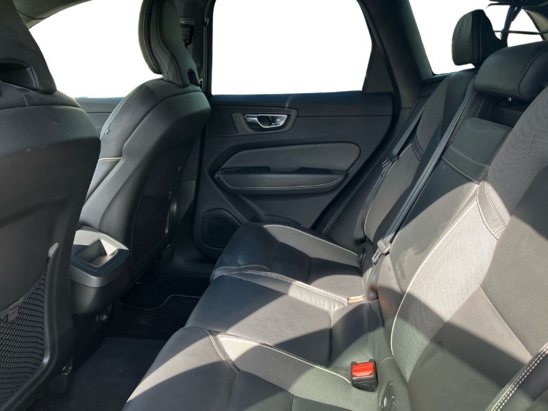 2019 (19) VOLVO XC60 2.0 B4D R DESIGN 5dr AWD Geartronic 3489891