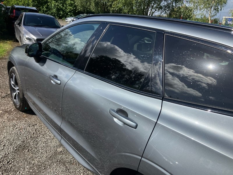 2019 (19) VOLVO XC60 2.0 B4D R DESIGN 5dr AWD Geartronic 3489924