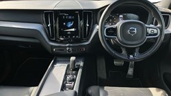 2019 (19) VOLVO XC60 2.0 B4D R DESIGN 5dr AWD Geartronic 3489896