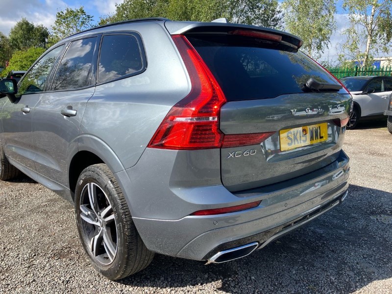 2019 (19) VOLVO XC60 2.0 B4D R DESIGN 5dr AWD Geartronic 3489930