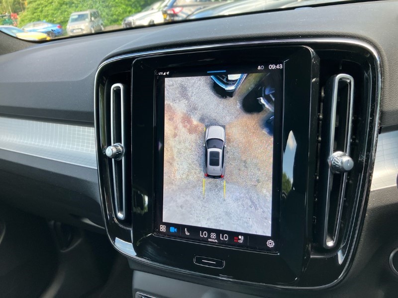 2023 (73) VOLVO XC40 2.0 B3P Plus Dark 5dr Auto*VAT QUALIFYING* 3354531