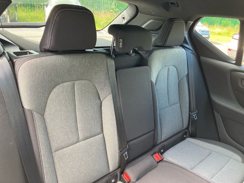 2023 (73) VOLVO XC40 2.0 B3P Plus Dark 5dr Auto*VAT QUALIFYING* 3354538