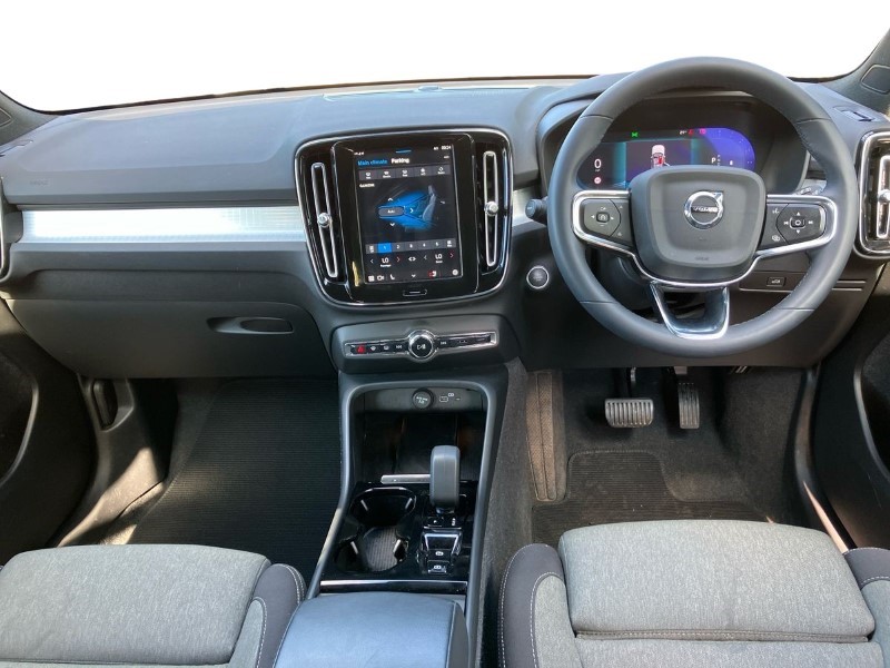 2023 (73) VOLVO XC40 2.0 B3P Plus Dark 5dr Auto*VAT QUALIFYING* 3354518