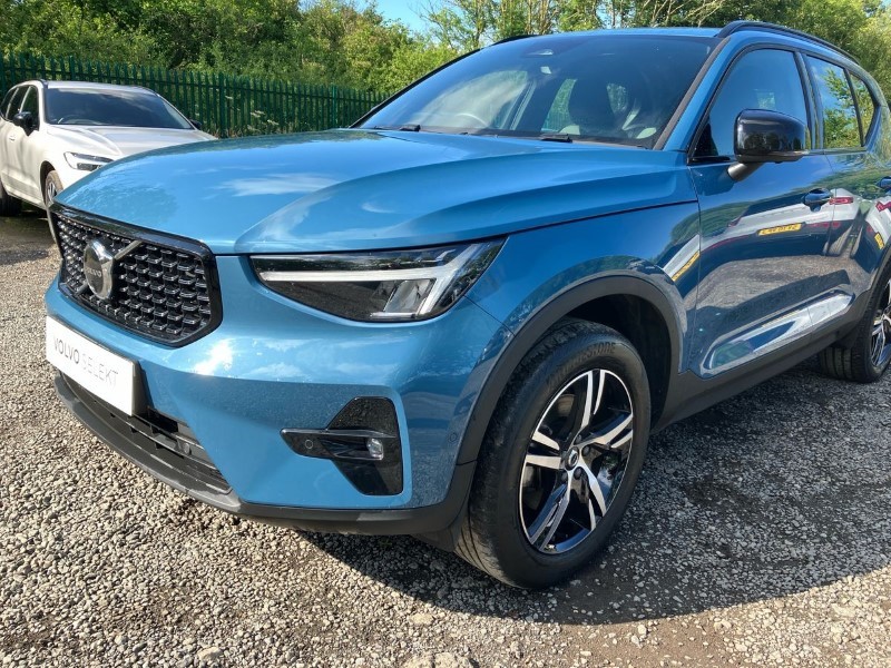 2023 (73) VOLVO XC40 2.0 B3P Plus Dark 5dr Auto*VAT QUALIFYING* 3354547
