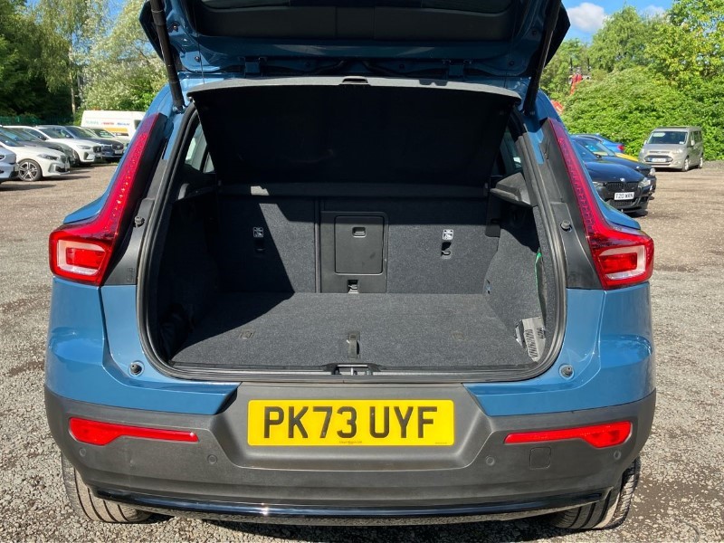 2023 (73) VOLVO XC40 2.0 B3P Plus Dark 5dr Auto*VAT QUALIFYING* 3354541